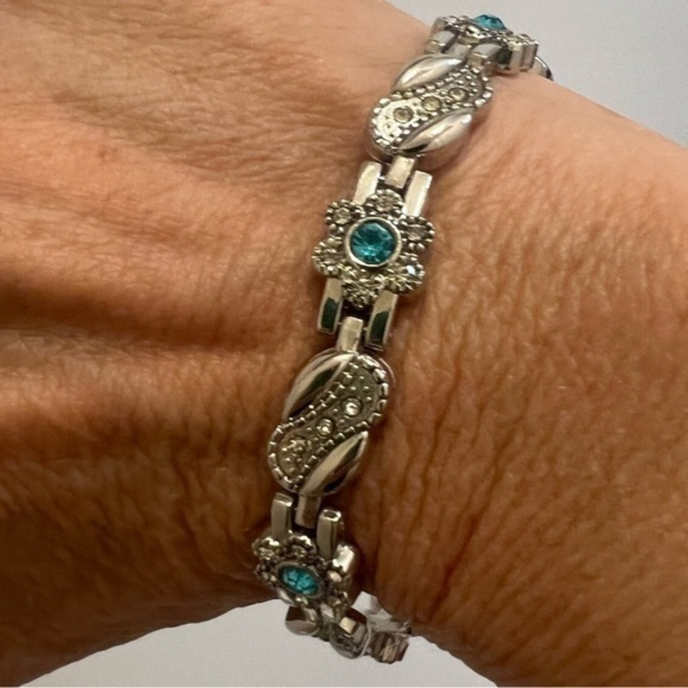 Silver Bracelet‎ floral and crystals
